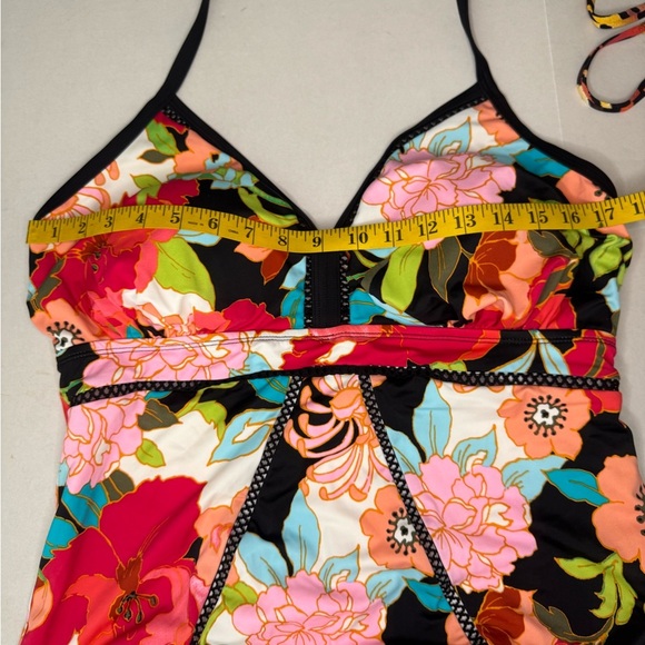 Time And Tru Halter Woman’s Swimsuit One Piece Tropical Print Size 16W - Picture 11 of 13